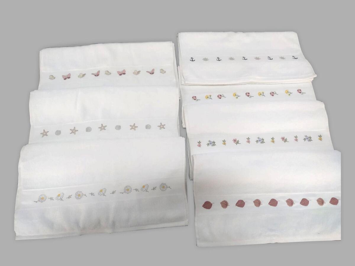Özdilek Havlu 45*90 Nakışlı Minimale Beyaz
