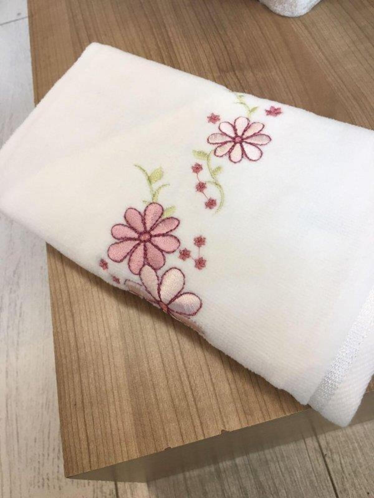 Özdilek Havlu 50*90 Nakışlı Maribona Krem